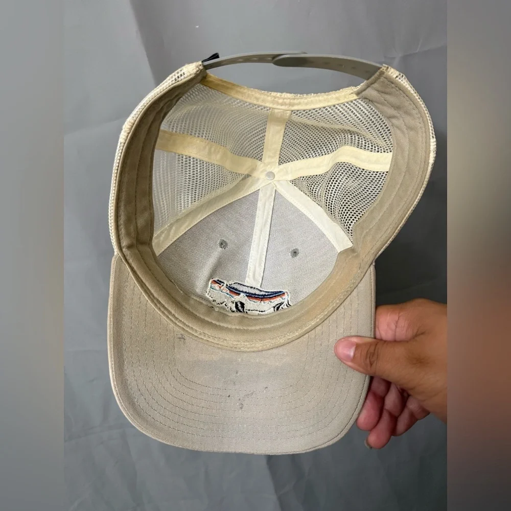 Patagonia Hat Cap Snap Back Mesh Fitz Roy Bison Buffalo Beige One Size Trucker